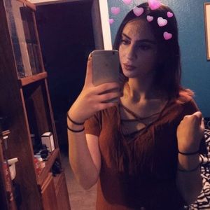 Meet your Posher, Casandra